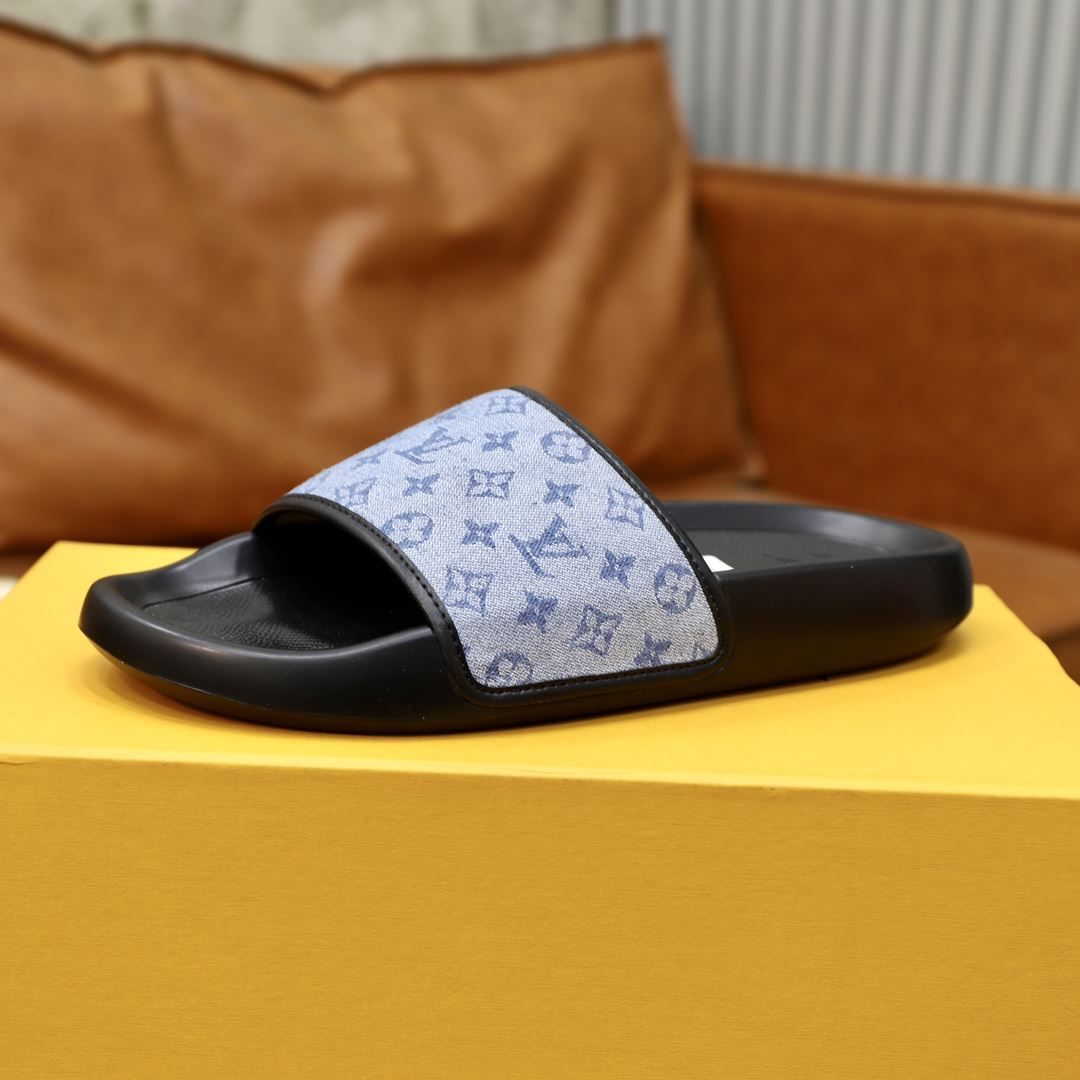 Louis Vuitton Slippers